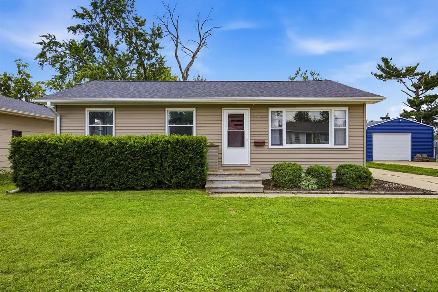 1621 47th St Ne, Cedar Rapids, IA 52402 - #3