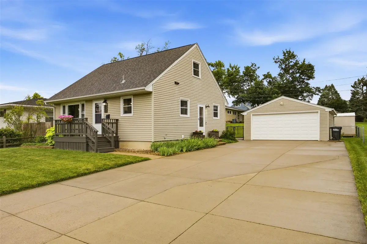 1145 A Avenue, Marion, IA 52302 - #1