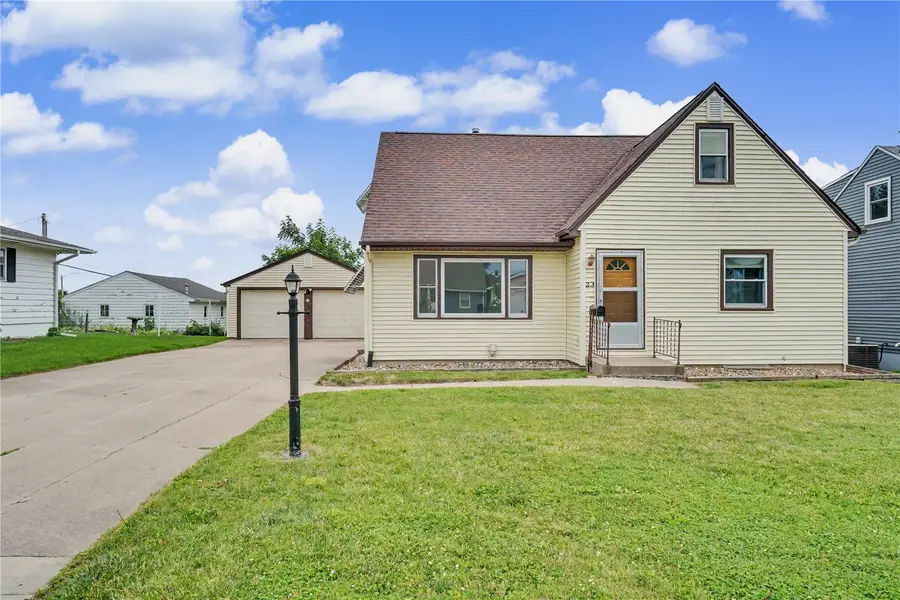 23 24th Avenue Sw, Cedar Rapids, IA 52404 - #2