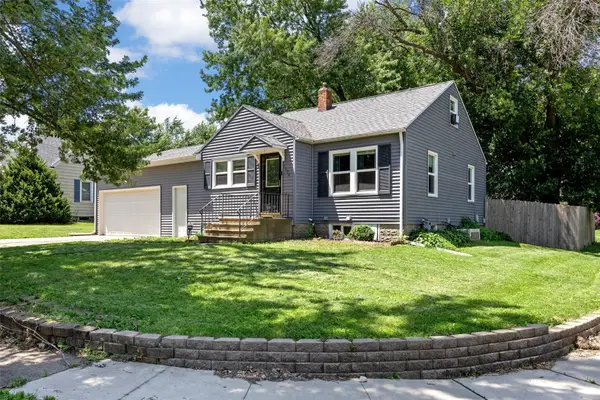 1300 English Boulevard, Marion, IA 52302