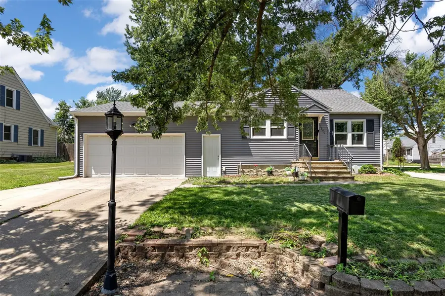 1300 English Boulevard, Marion, IA 52302 - #2