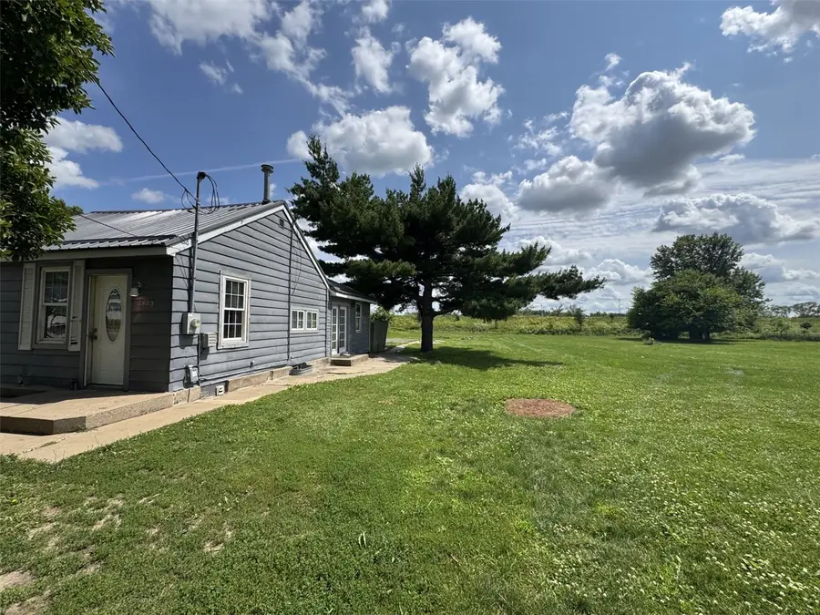 2629 24th Avenue Se, Cedar Rapids, IA 52403 - #3