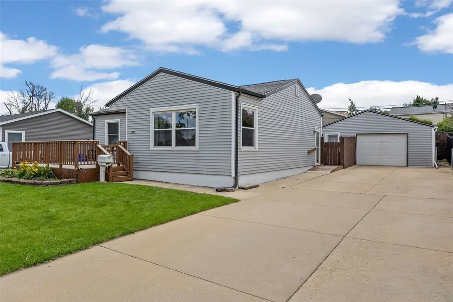 5515 Cedar Drive Nw, Cedar Rapids, IA 52405 - #2
