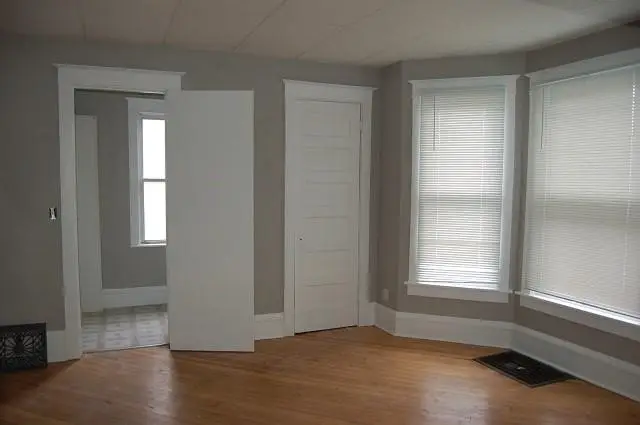 903 E Burlington St, Iowa City, IA 52240 - #2