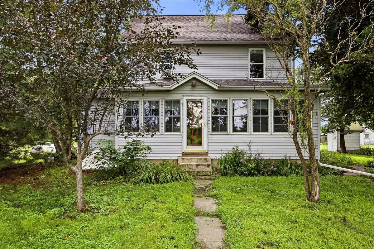 1059 210th Street, Nichols, IA 52766 - #1