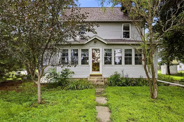 1059 210th Street, Nichols, IA 52766
