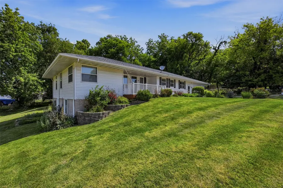 700 East 3rd Street, Anamosa, IA 52205 - #3