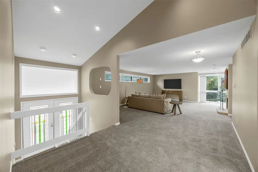 301 N 7th Ave, Iowa City, IA 52245 - #3