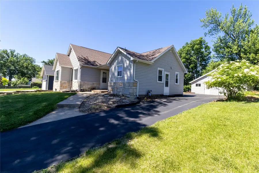 1230 Belmont Parkway Nw, Cedar Rapids, IA 52405 - #2