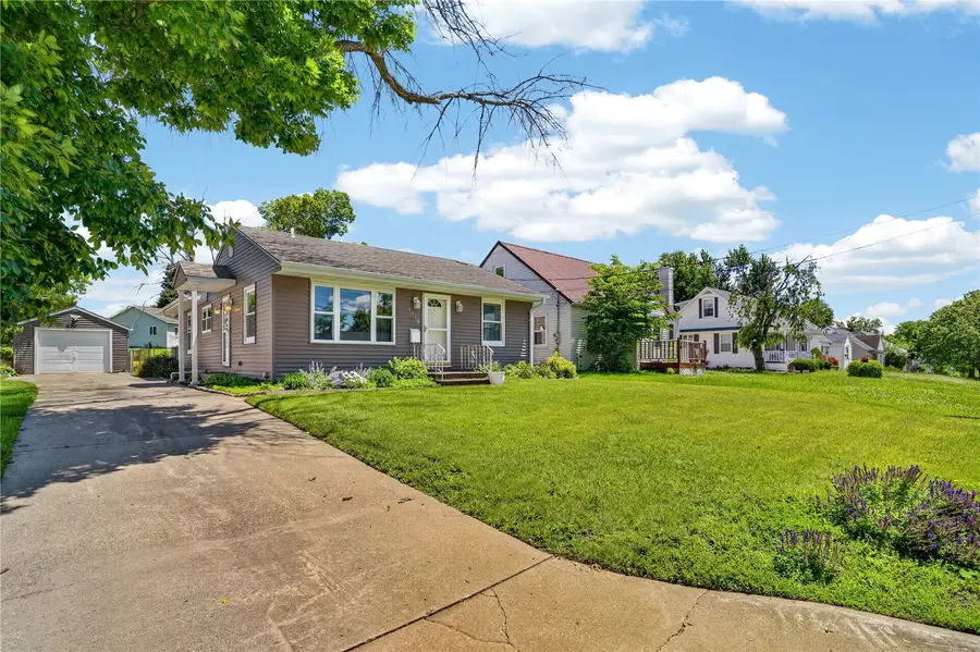 1110 28th St Se, Cedar Rapids, IA 52403 - #2