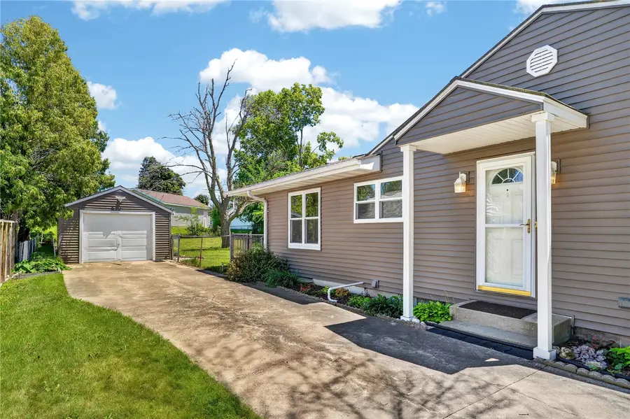 1110 28th St Se, Cedar Rapids, IA 52403 - #3