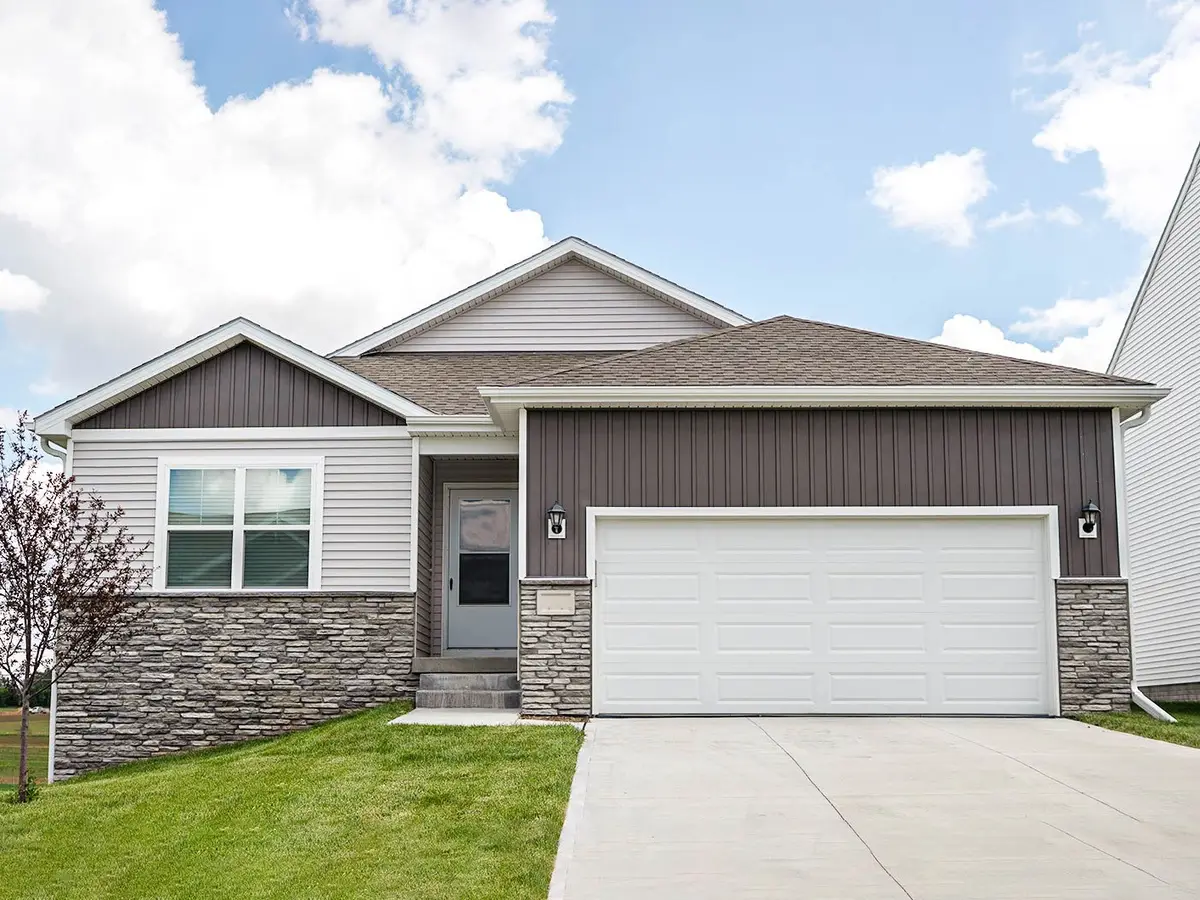 24 Verbena Lane Sw, Cedar Rapids, IA 52404 - #1