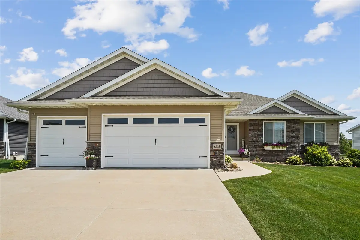 1202 Cedar Springs Dr, Marion, IA 52302 - #1