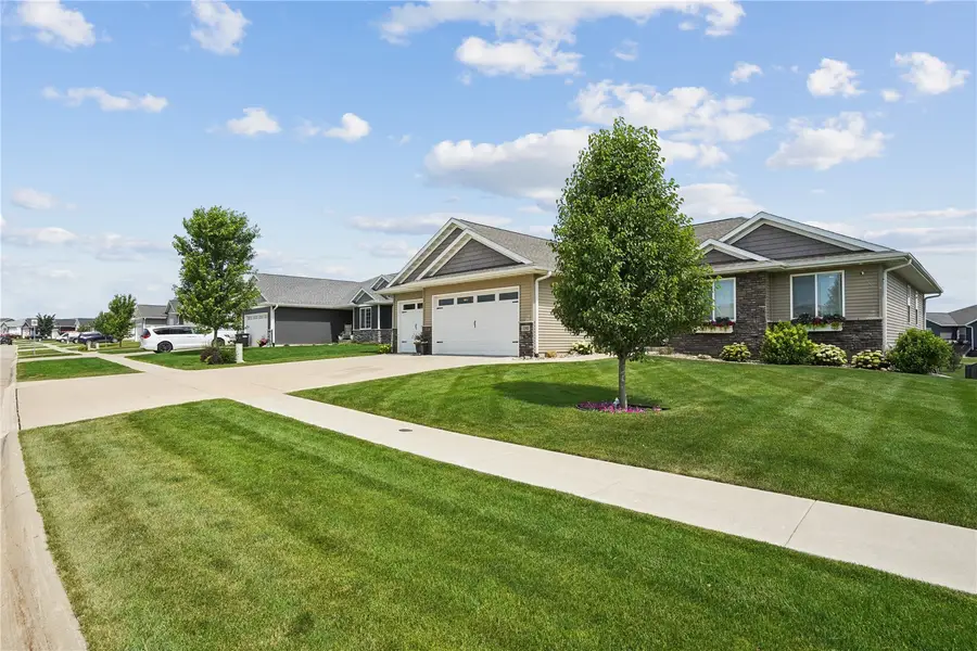 1202 Cedar Springs Dr, Marion, IA 52302 - #2