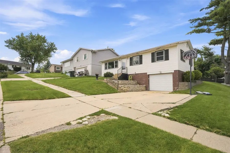 1816 Garry Avenue Nw, Cedar Rapids, IA 52405 - #2