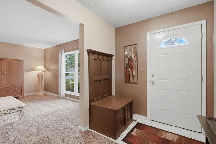 3911 Blue Mound Drive Ne, Cedar Rapids, IA 52402 - #3