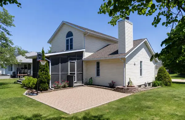3010 Meadow Glen Street, Marion, IA 52302
