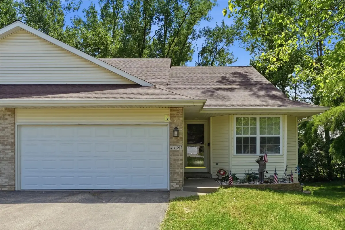 4121 Treeline Ct Ne #4121, Cedar Rapids, IA 52402 - #1