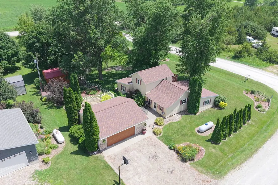 1690 140th Street Nw, Swisher, IA 52338 - #2