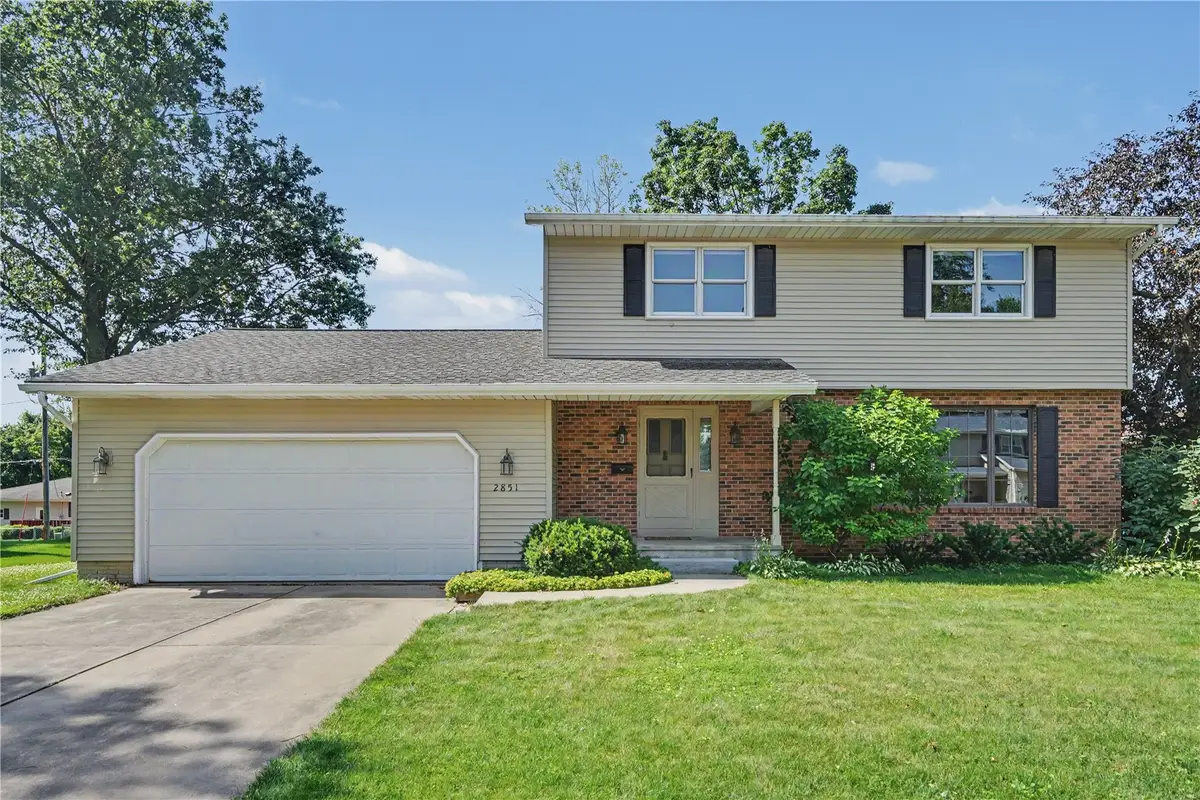 2851 27th Avenue, Marion, IA 52302 - #1