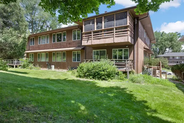 1723 Pikes Peak Ct Ne, Cedar Rapids, IA 52402