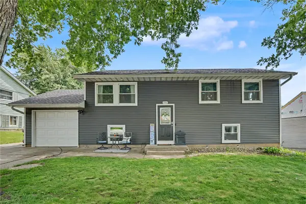 1701 Springdale Drive, Clinton, IA 52732