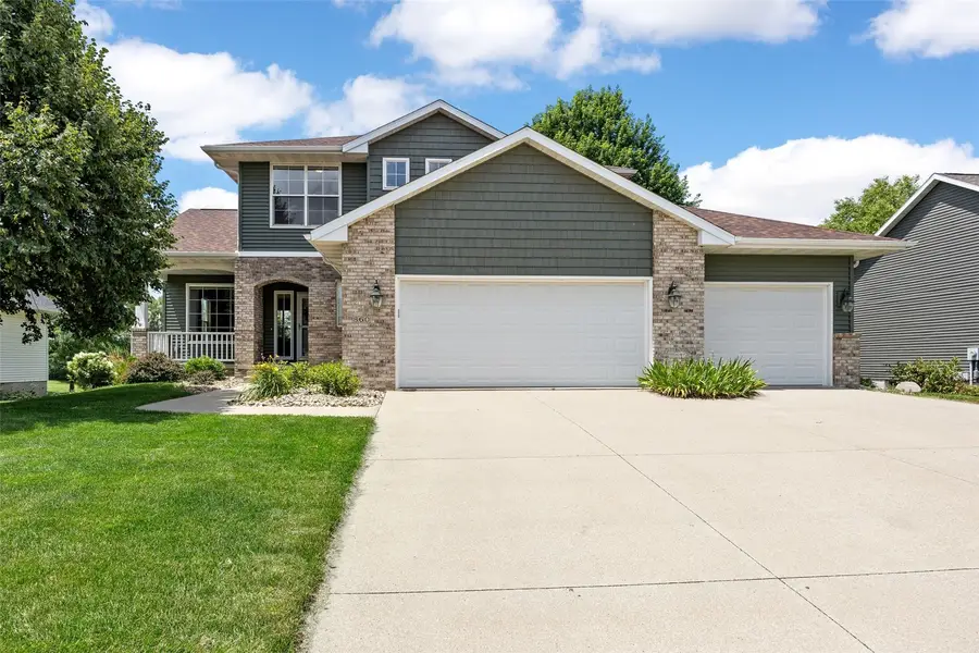 860 Wolf Ridge Road, Hiawatha, IA 52233 - #2