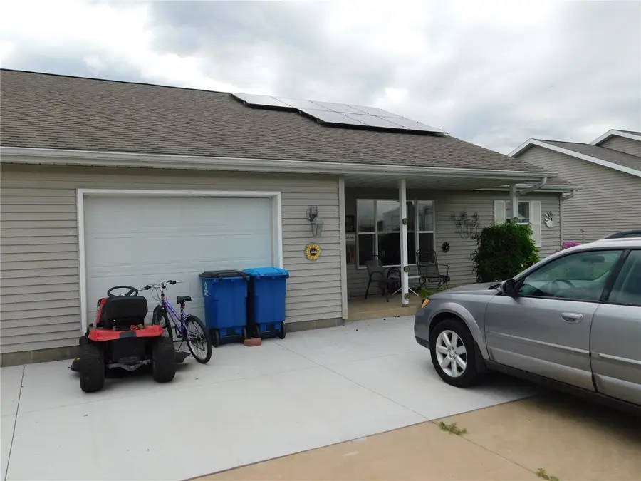 508 E Preston Street, Stanwood, IA 52337 - #2