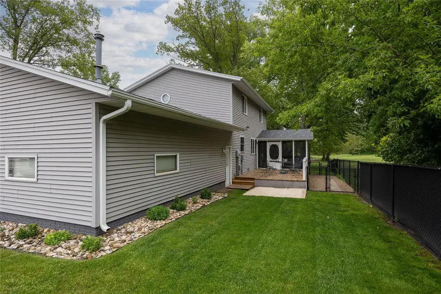 1105 Maple Street, Robins, IA 52328 - #3