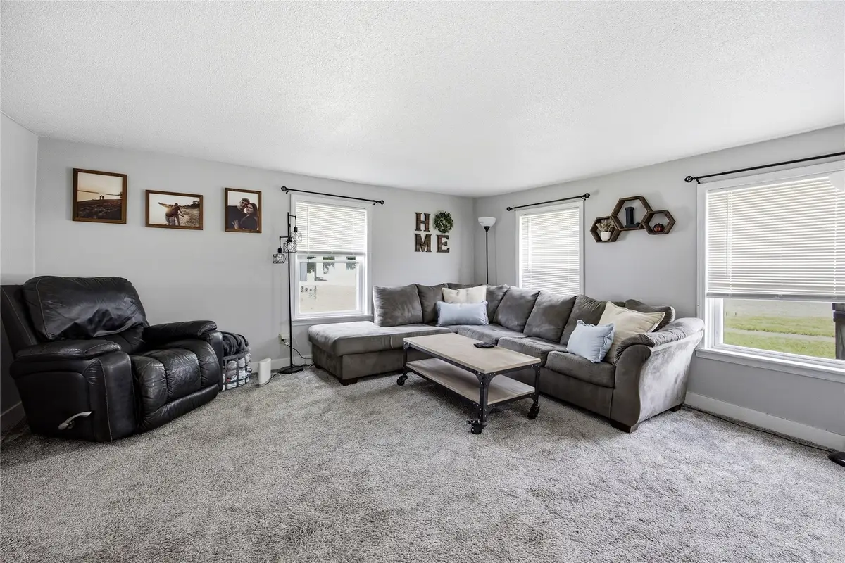 1310 8th St, Marion, IA 52302 - #1