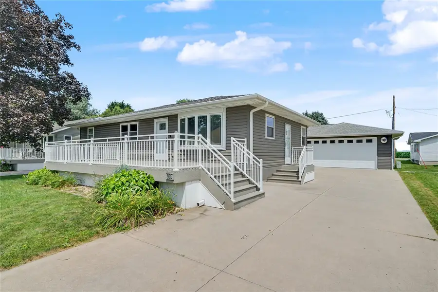 214 E Washington St, Norway, IA 52318 - #2