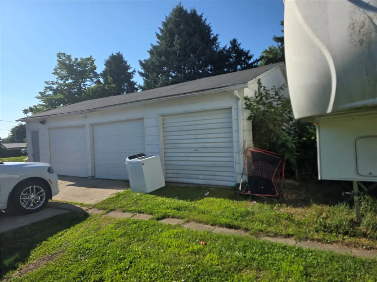 202 15th Street, Belle Plaine, IA 52208 - #1