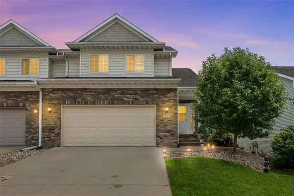1572 Vandello Circle, North Liberty, IA 52317