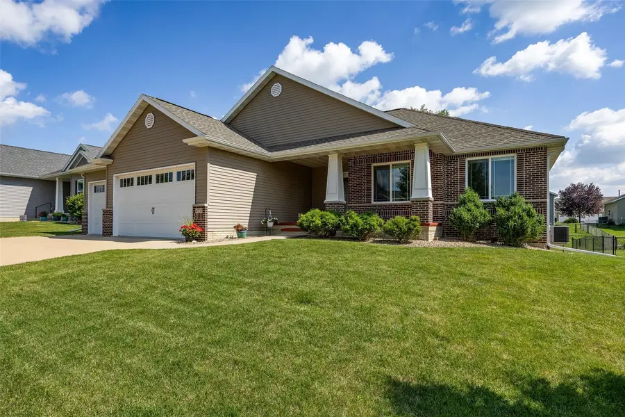 470 Oak Park Circle, Marion, IA 52302 - #2