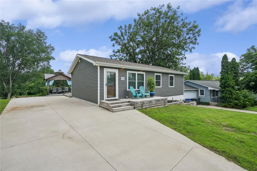 1633 23rd Street Nw, Cedar Rapids, IA 52405 - #2