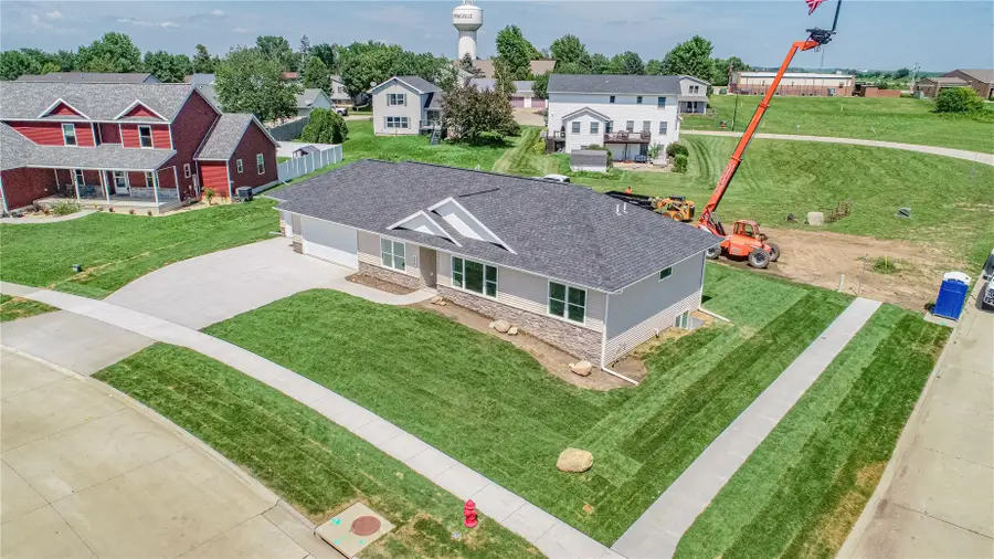 698 Wild Pine Court, Springville, IA 52336 - #2