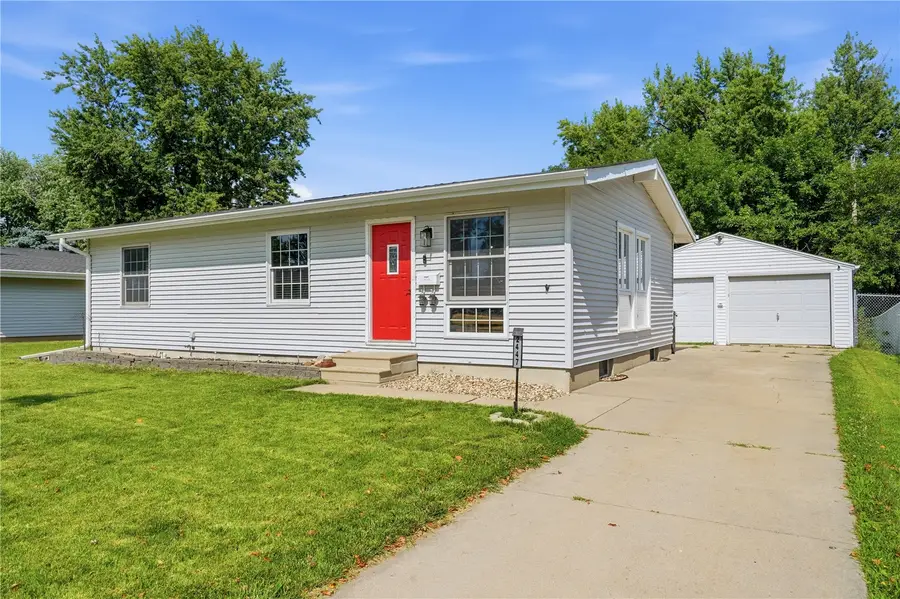 2447 Lauren Drive Sw, Cedar Rapids, IA 52404 - #2