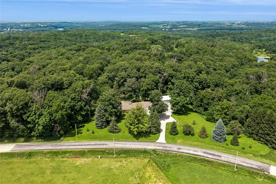 5995 30th Ave Drive, Vinton, IA 52349 - #3