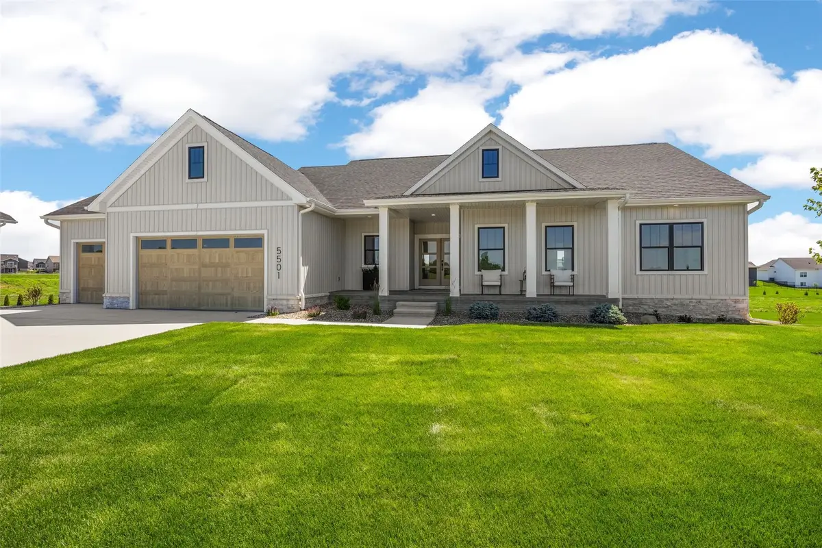 5501 Silver Ridge Rd, Marion, IA 52302 - #1