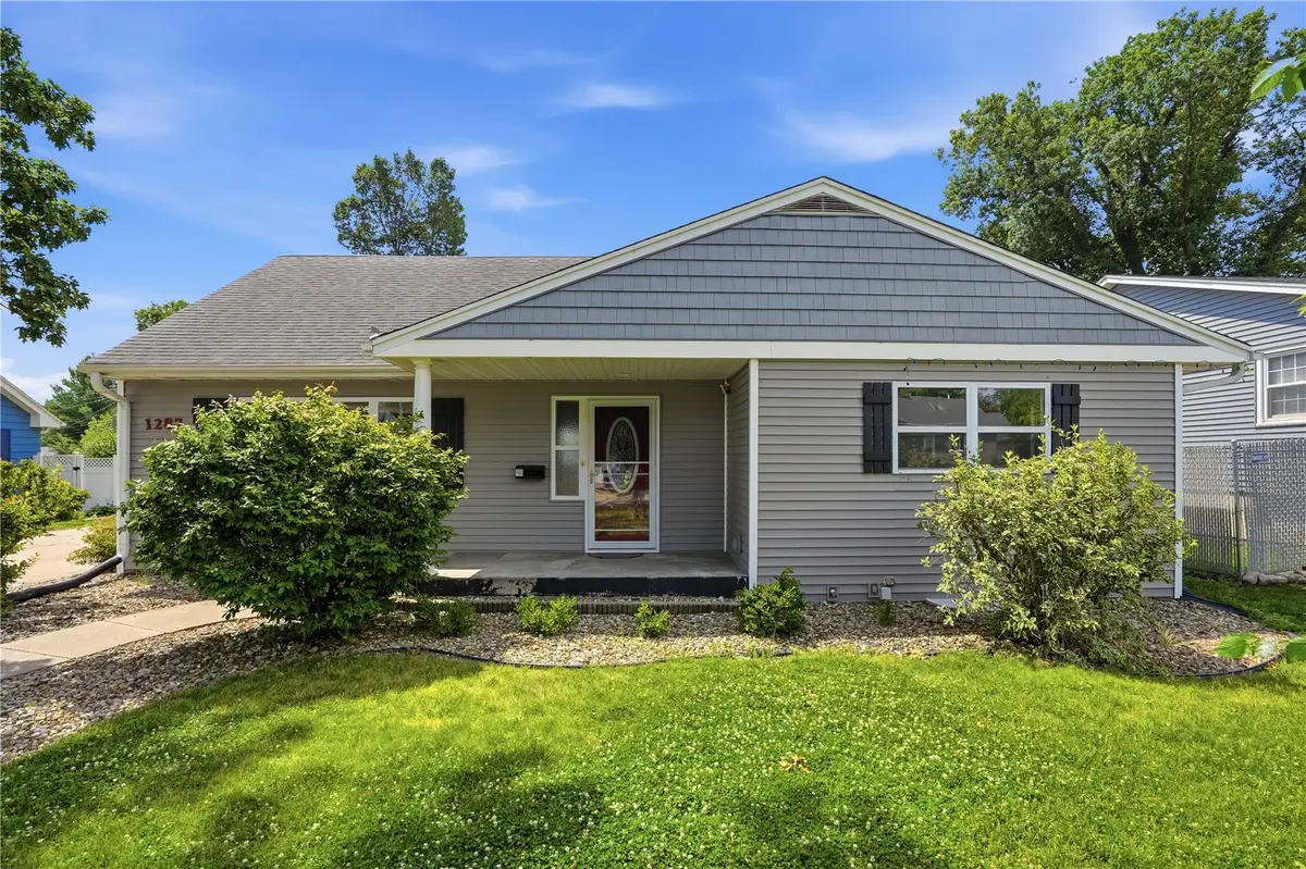 1287 29th Street Ne, Cedar Rapids, IA 52402 - #1