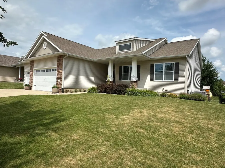 8412 Kensington Drive Ne, Cedar Rapids, IA 52402 - #2