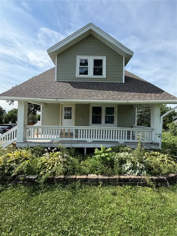 2921 Wilson Avenue Sw, Cedar Rapids, IA 52404