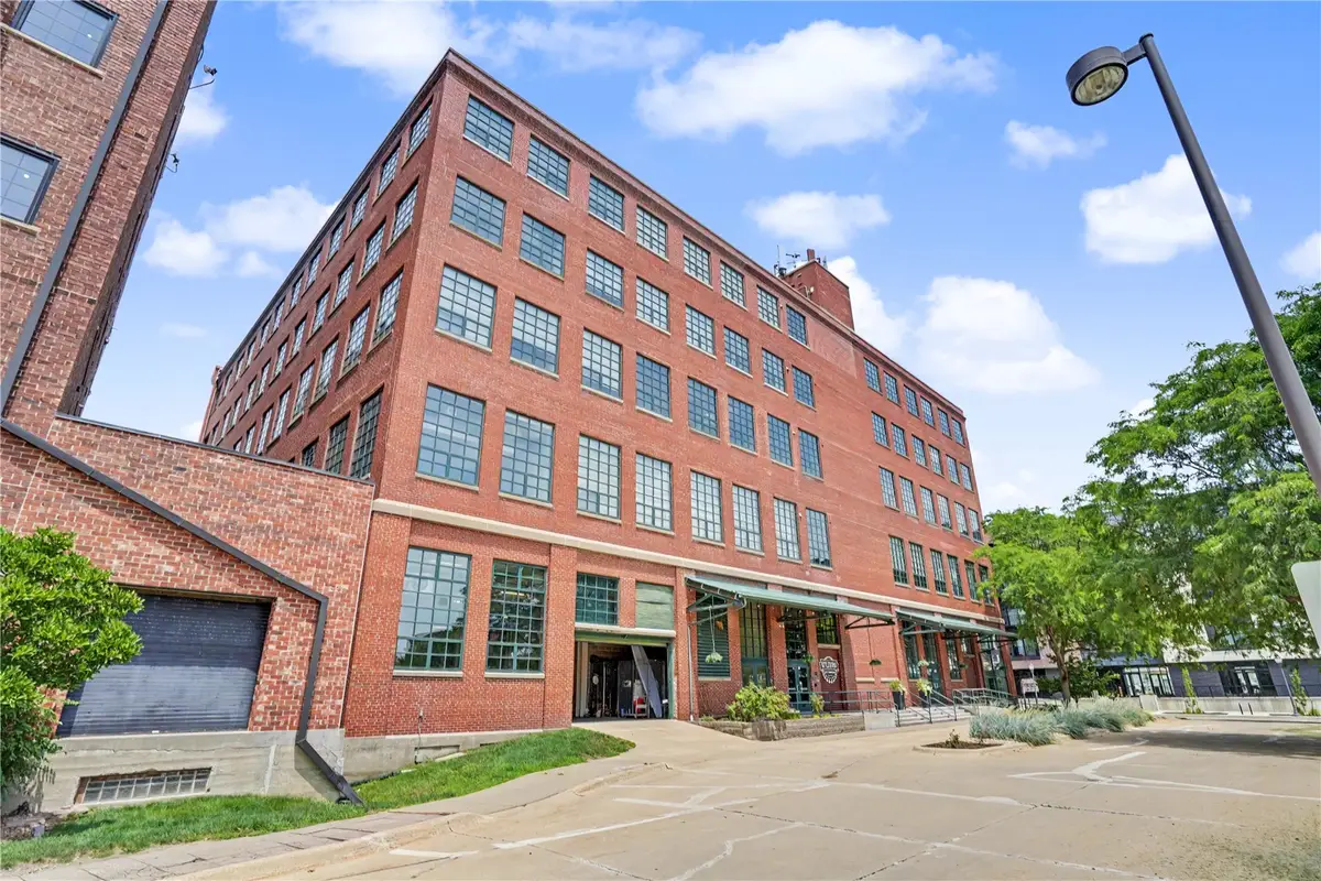 905 3rd Street Se #413, Cedar Rapids, IA 52401 - #1
