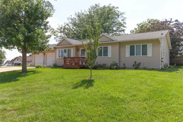 2322 27th Street Sw, Cedar Rapids, IA 52404