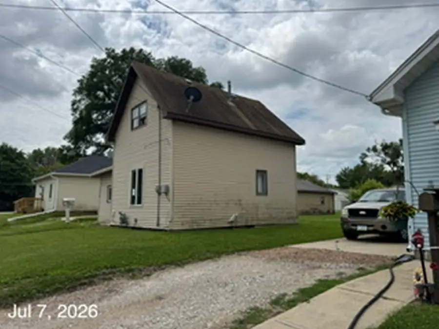 1714 N Pennsylvania Avenue, Mason City, IA 50401 - #2