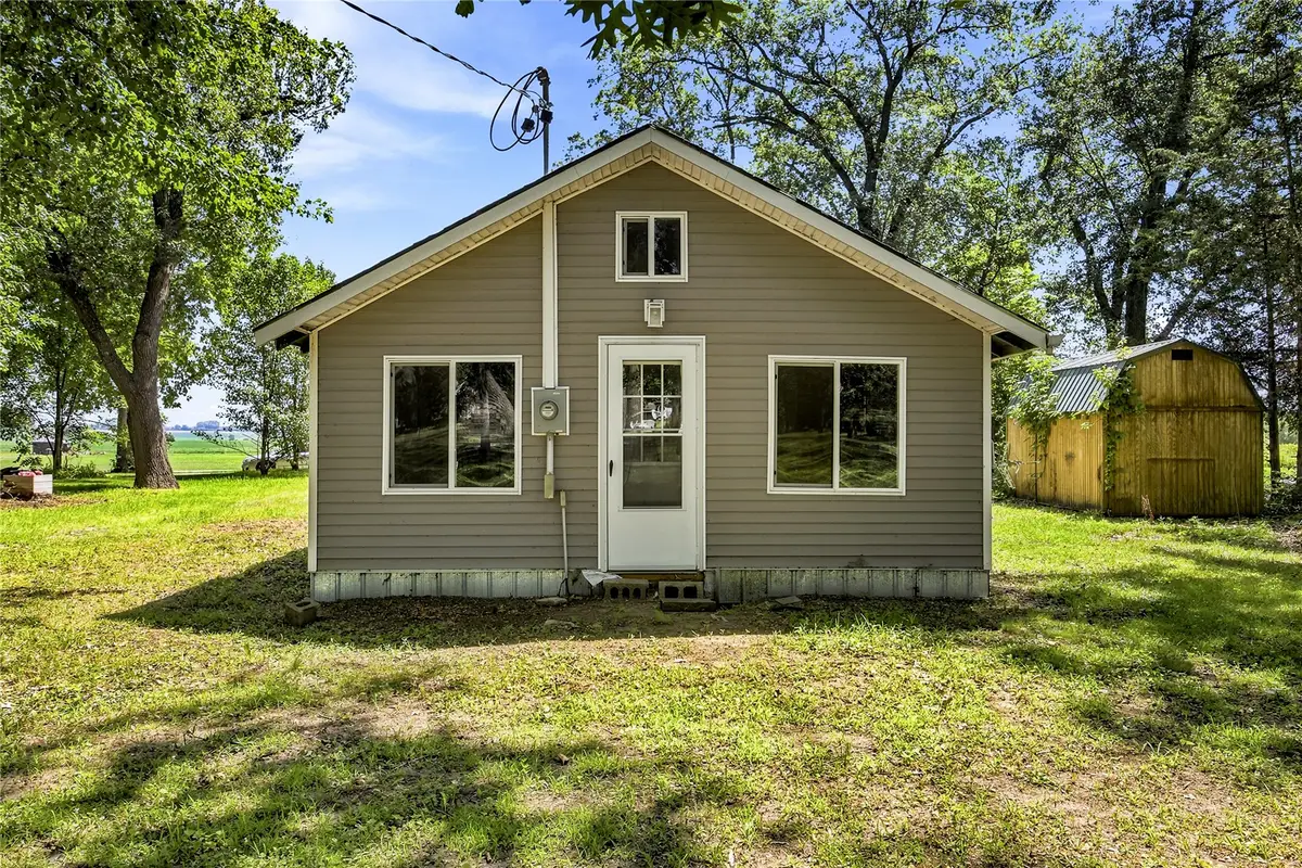 993 Ivanhoe Circle, Mount Vernon, IA 52314 - #1