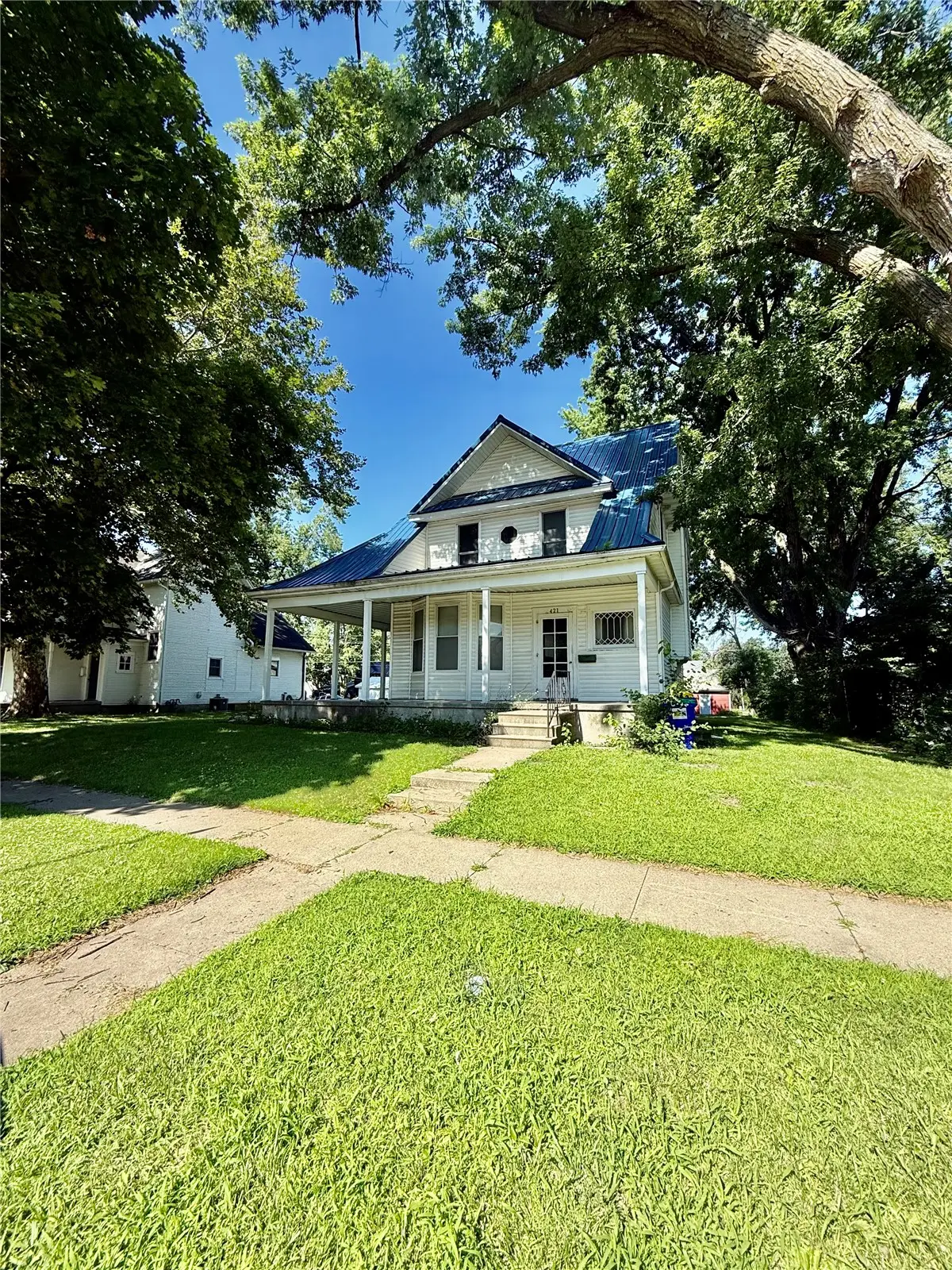 421 4th Avenue S, Washington, IA 52352 - #1