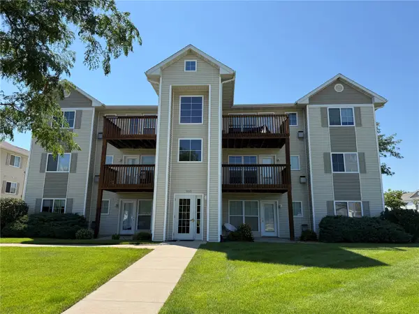 6615 Creekside Drive Ne #7, Cedar Rapids, IA 52402