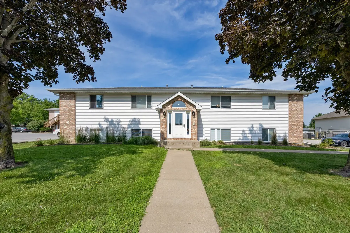 115 Sugar Creek Lane, North Liberty, IA 52317 - #1