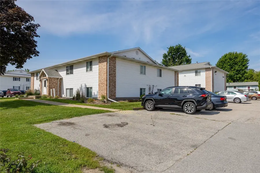 115 Sugar Creek Lane, North Liberty, IA 52317 - #2